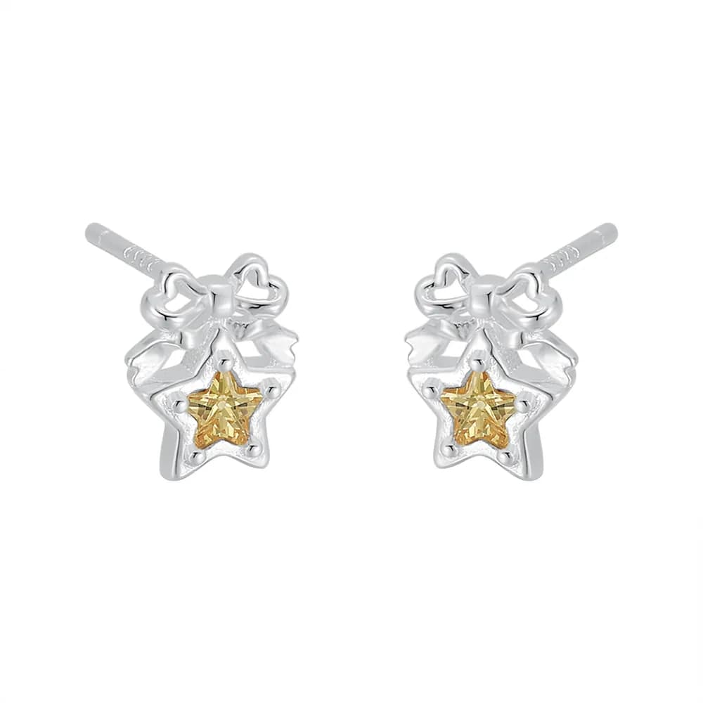 Star Cutout Stud Earrings in Gold — Sterling silver