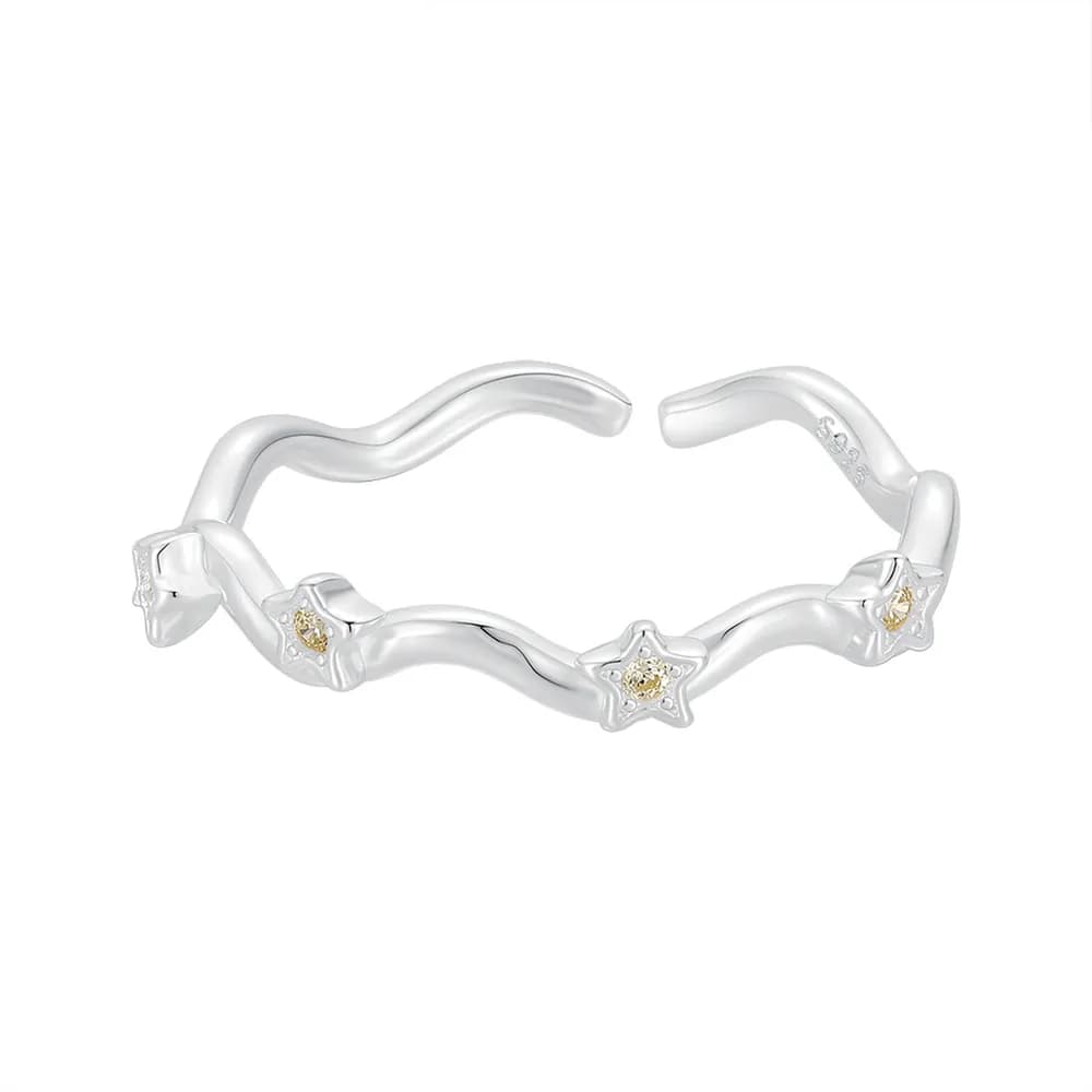 Wavy Star Ring in Gold — Sterling silver