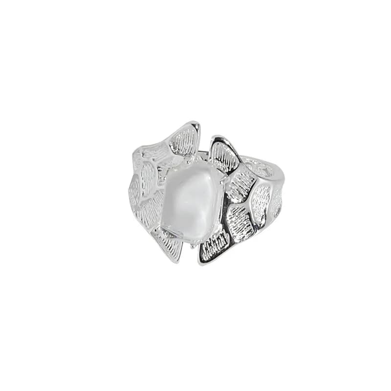 Petal Shield Ring in Silver — Sterling silver