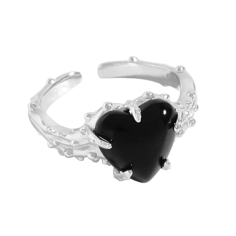 Heart-Shaped Stone Ring in Black — Sterling silver