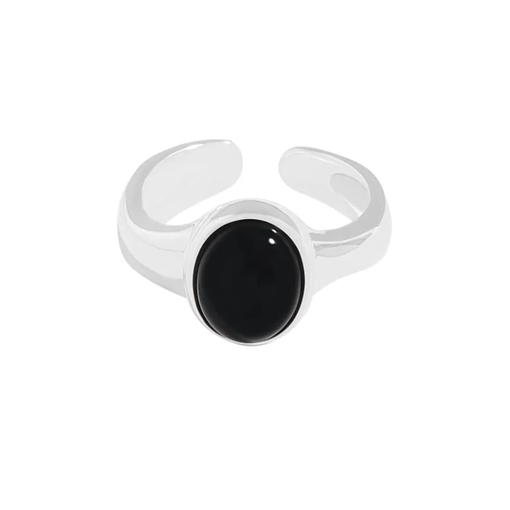 Bezel Oval Onyx Ring in Silver — Sterling silver