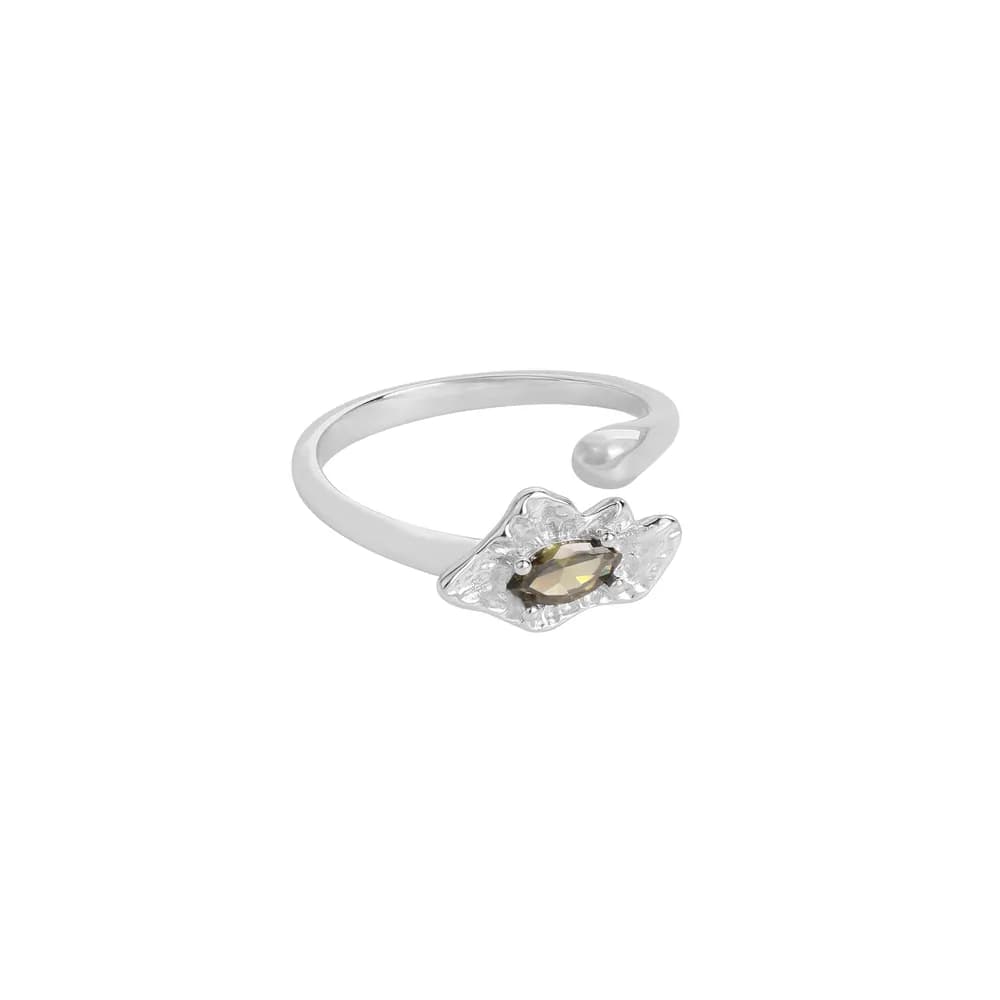 Floral Petal Ring in Green — Sterling silver