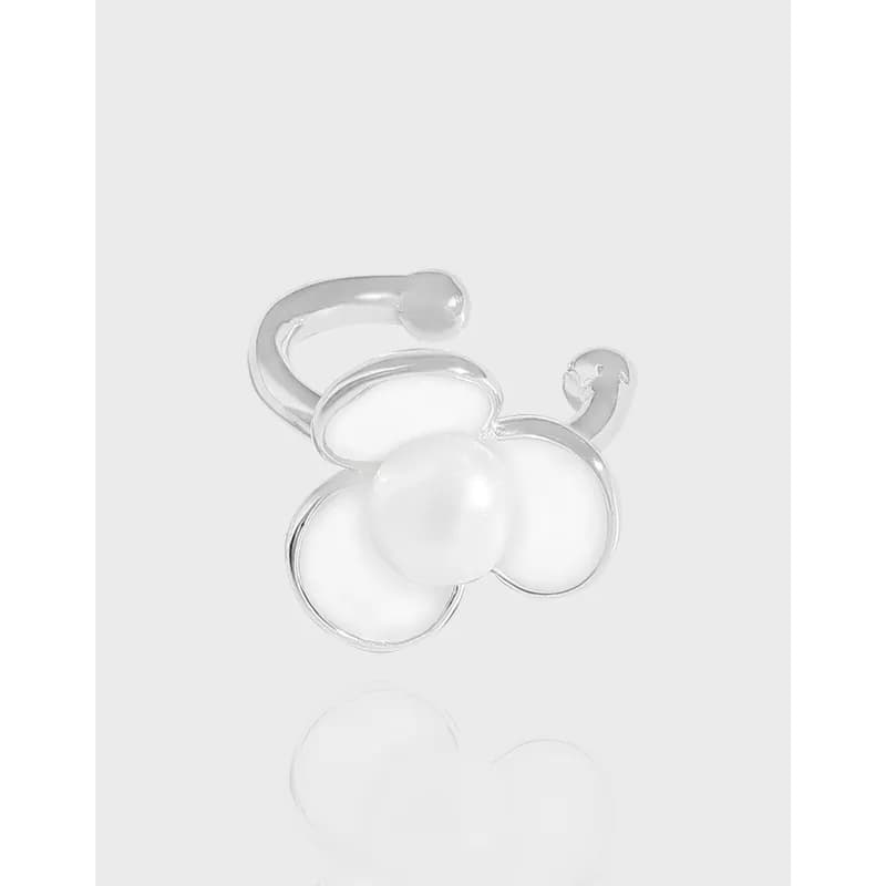 Polished sterling silver flower-shaped earring with pearl-like beads