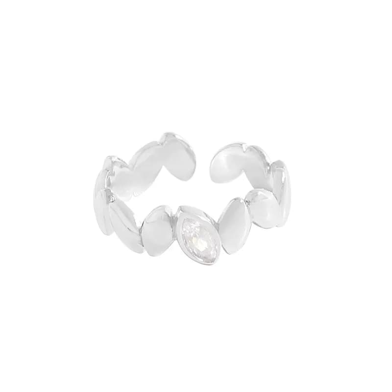 Petal Link Ring in White — Sterling silver