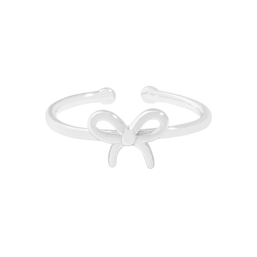 Bow Ring in Silver — Sterling silver