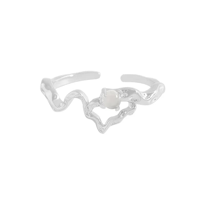 Wavy Heart Ring in Platinum — Sterling silver