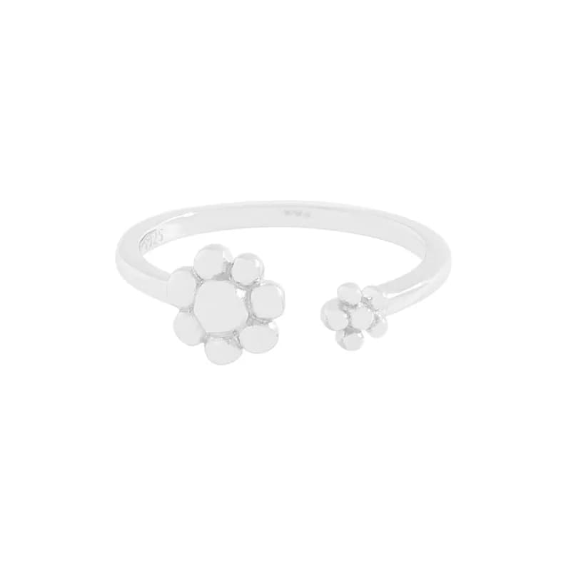 Petal Cluster Ring in Silver — Sterling silver