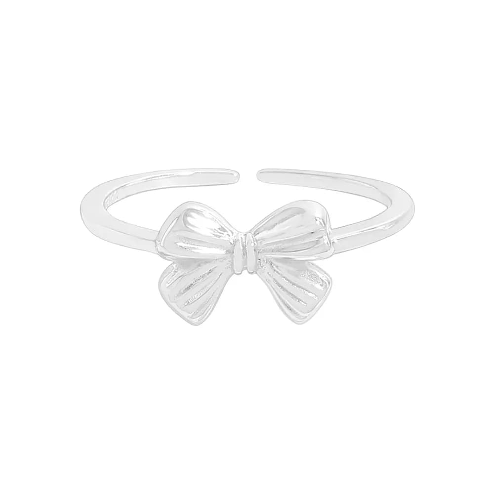 Bow Ribbon Ring in Silver — Sterling silver