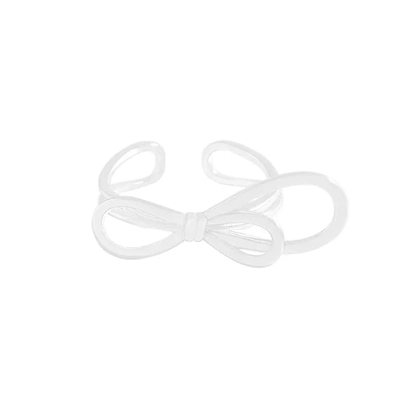 Bow Tie Ring in Silver — Sterling silver