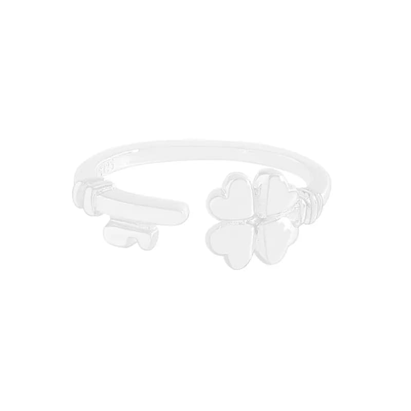 Four-Leaf Clover Ring in Silver — Sterling silver