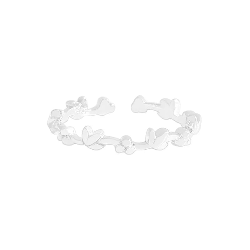 Heart Petal Ring in Silver — Sterling silver