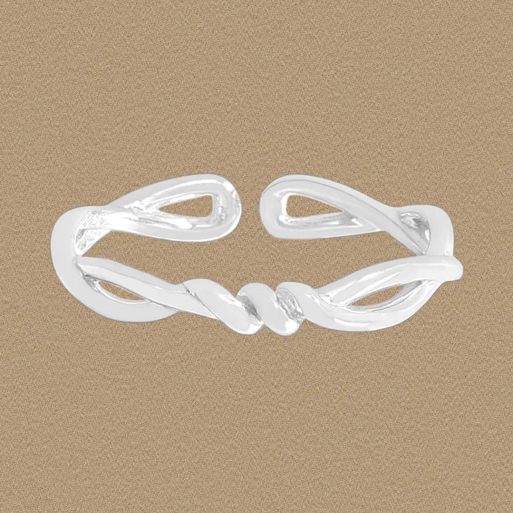 Polished sterling silver ring with an open band and twisted center rope detail