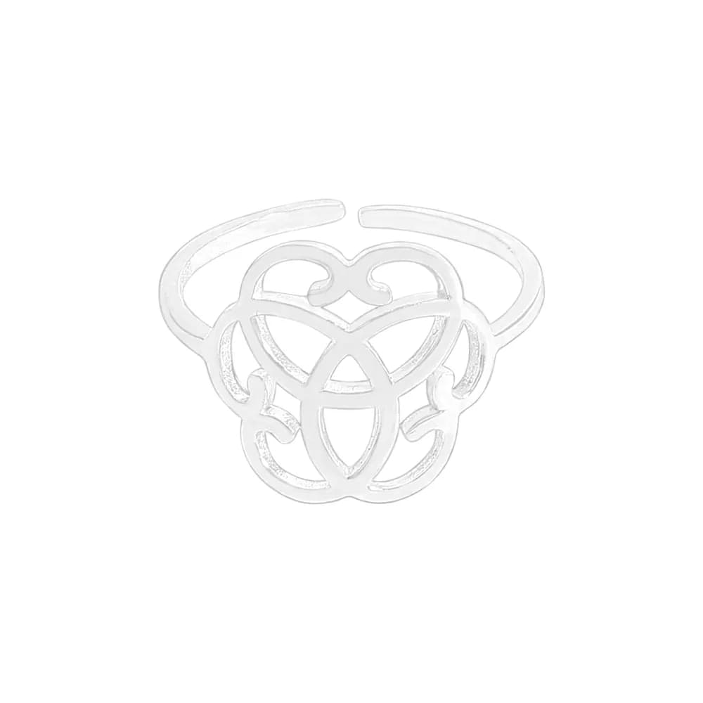 Celtic Knot Ring in Silver — Sterling silver