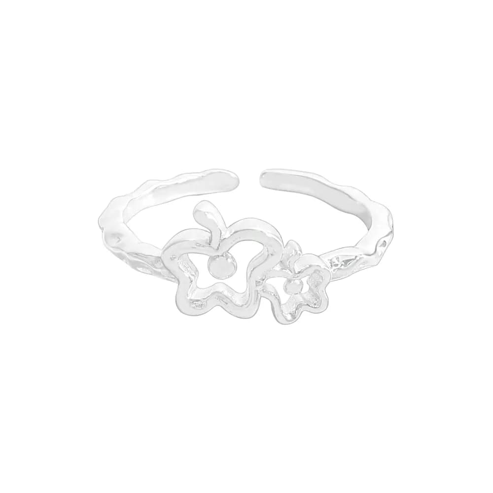 Intertwined Flower Ring in Silver — Sterling silver