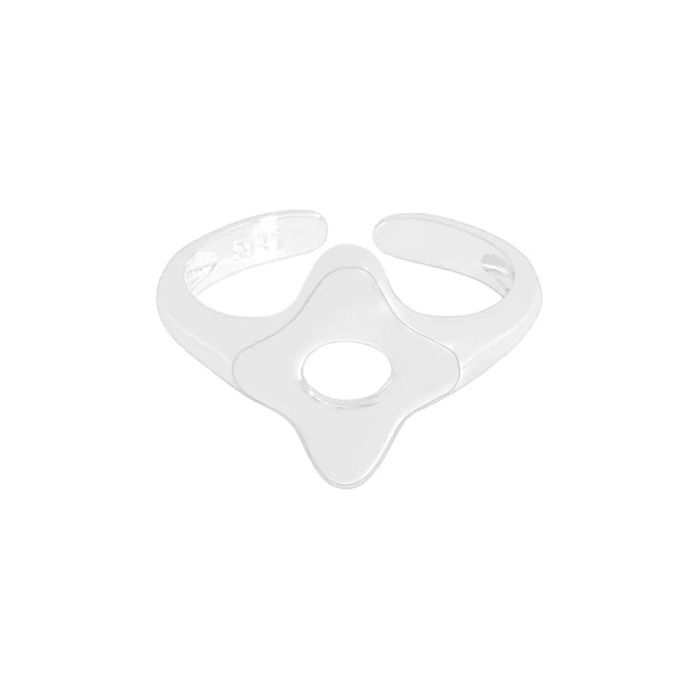 Four-Petal Ring in Silver — Sterling silver
