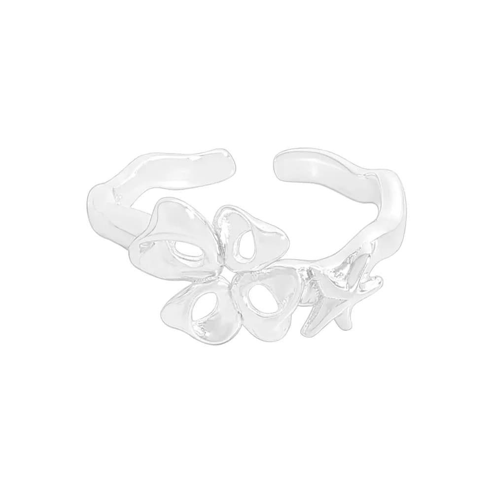 Petal Cluster Ring in Silver — Sterling silver