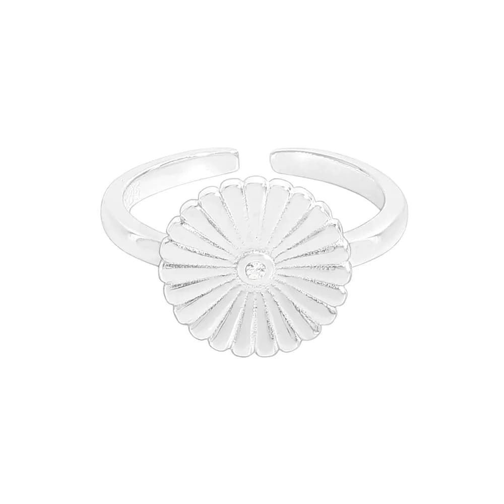 Daisy Petal Ring in Silver — Sterling silver