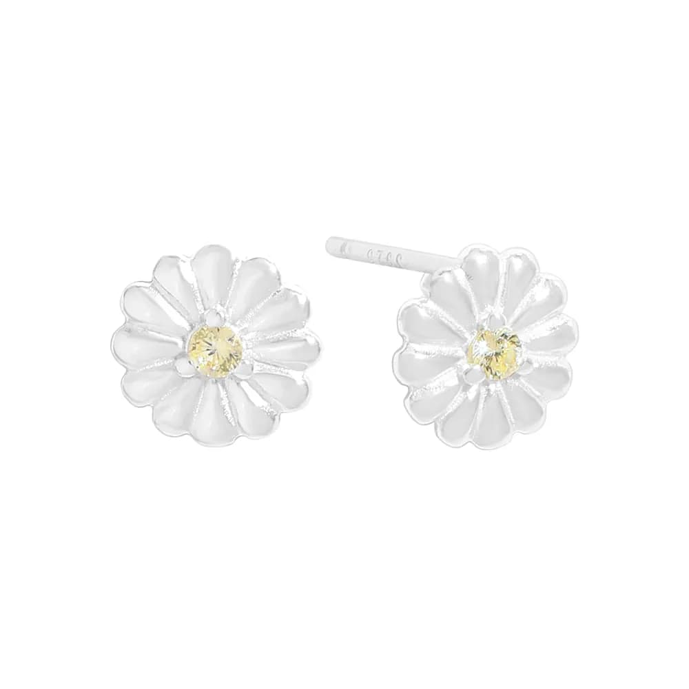 Daisy Petal Stud Earrings in Silver — Sterling silver