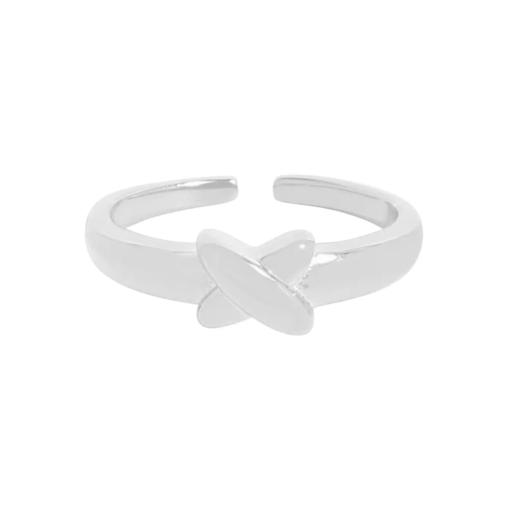 Crossed Petal Ring in Silver — Sterling silver
