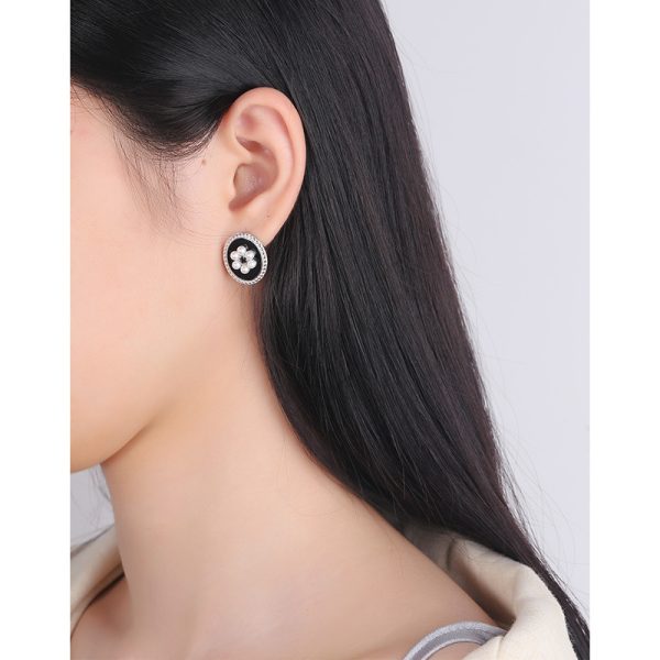 Yanandria Earrings - Image 3