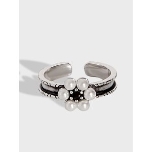 Aurintha Ring