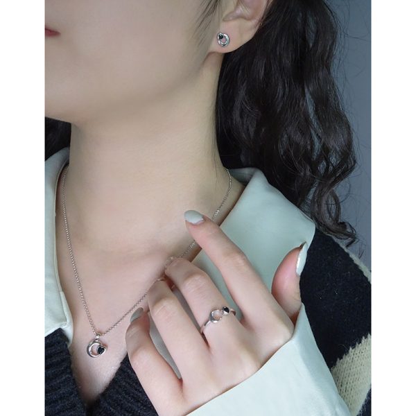 Antisia Necklace - Image 3