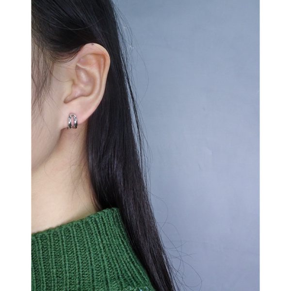 Chamila Earrings - Image 3