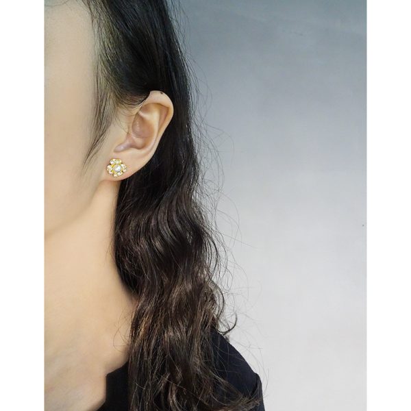 Nindra Earrings - Image 3
