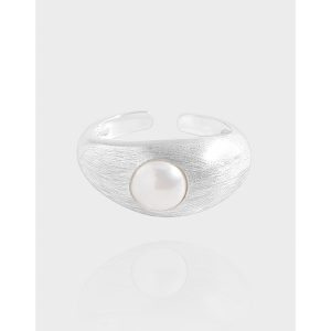 Anarithra Ring