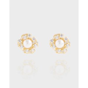 Nindra Earrings