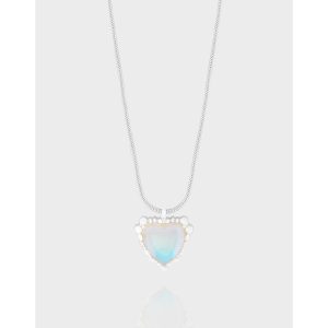Amelunithra Necklace