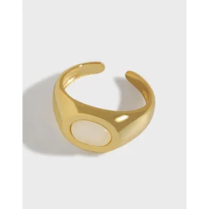 Latia Ring